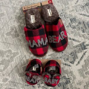 NWT Dearfoam mama bear and baby bear slippers set